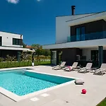 Arestea Villa *