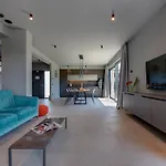Villa Arestea *