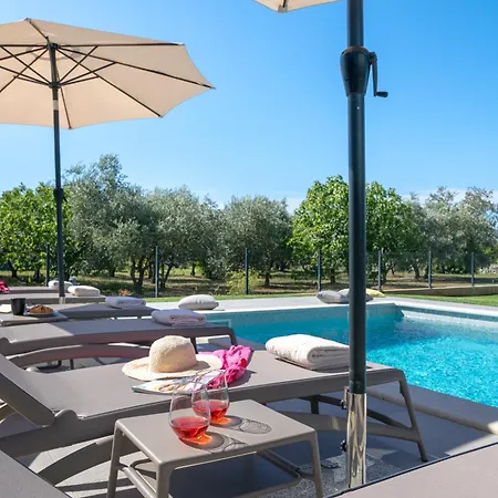 빌라 Arestea 보드냔