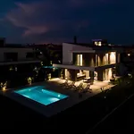 Arestea Villa *